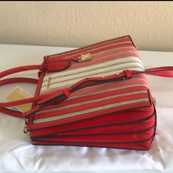 ⚡SALE⚡Michael Kors Mercer Med Accordion CONV TOTE - Picture 7 of 16